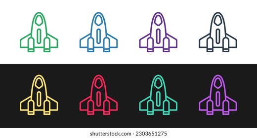 Ajuste el icono de la línea de envío de cohete aislado en fondo blanco y negro. Viaje espacial.  Vector