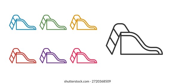 Establecer línea Deslice el icono del patio aislado en el fondo blanco. Los niños se deslizan. Establecer iconos coloridos. Vector