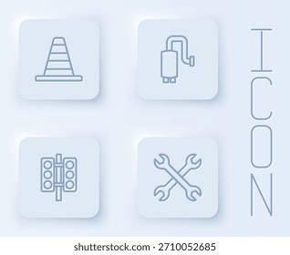 Fije el cono del tráfico de la línea, el silenciador del coche, el semáforo de carreras y la llave inglesa. Botón cuadrado blanco. Vector
