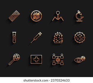 Fijar la línea Virus debajo de la lupa, kit de primeros auxilios, envase blister Pills, propagación, ojo Reddish debido a virus, jeringas e ícono de Rabia. Vector