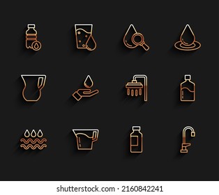 Fijar línea Ola con gota de agua, Vidrio de jugo, Botella de agua, Grifo de agua, Jabón de manos de lavado, Botella grande limpia y Icono de ducha. Vector