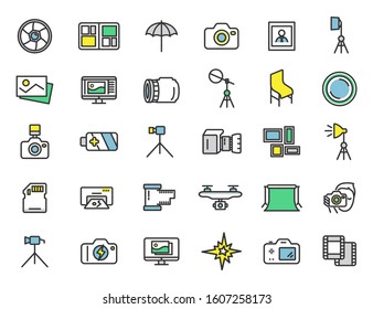 Set of linear photo studio icons. Photographer icons in simple design. Vector illustration