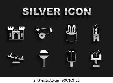 Ponemos Lollipop, billete Circus, carrusel de atracción, helado, sierra, sombrero mago y orejas de conejo, icono de castillo y cañón. Vector