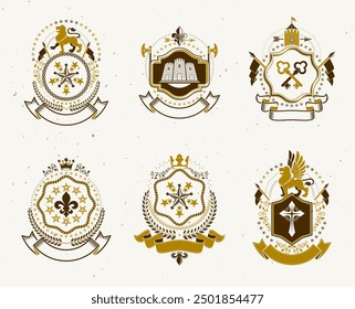 Set von luxuriösen heraldischen Vektorvorlagen. Sammlung von symbolischen Vektorblazons, die mit grafischen Elementen, königlichen Kronen, mittelalterlichen Burgen, Rüstungen und religiösen Kreuzen hergestellt wurden.