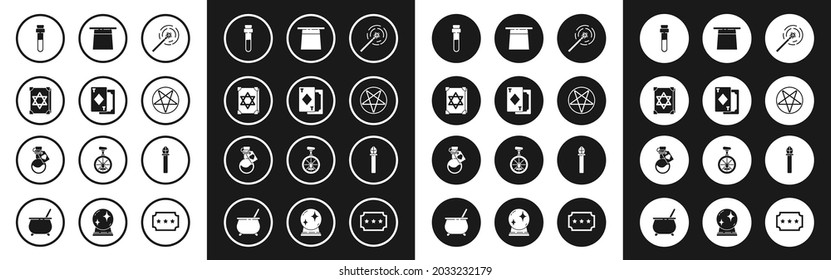Set Magic wand, Jugando a las cartas, Ancient Magic book, Bottle with love potion, Pentagram Circle, Magician hat, staff and icon. Vector