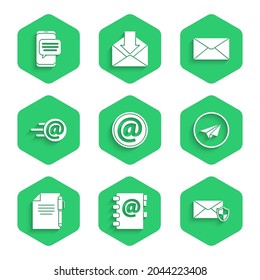 Establecer correo y correo electrónico, libreta de direcciones, sobre con escudo, plano de papel, lápiz de documento y notificación de mensajes de chat en el icono de teléfono. Vector