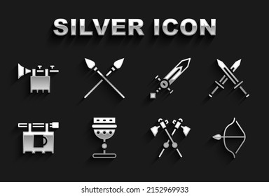 Set Mittelalterliche Kugel, mittelalterliches Schwert, Bogen und Pfeil, Achsen, Straßenschilder mit Bar, Trumpetenflagge und Speersymbol. Vektorgrafik
