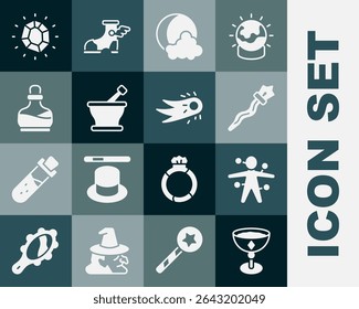 Conjunto de copa medieval, muñeca vudú, personal mágico, luna y estrellas, mortero, botella con poción, piedra e icono de bola de fuego. Vector