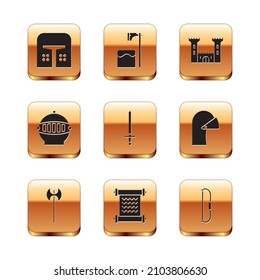 Colocar casco de hierro medieval, hacha, decreto, pergamino, pergamino, espada, castillo, arco y verdugo en icono de bloque de árbol. Vector
