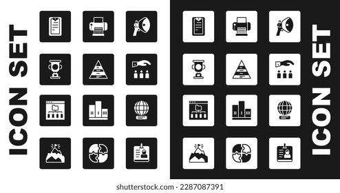 Setzen Sie Megaphone-, Pyramid-Diagramm-Infografiken, Award-Cup, Zwischenablage mit Checkliste, Boss-Mitarbeiter, Drucker, Weltweit und Browser-Dateien Symbol. Vektorgrafik