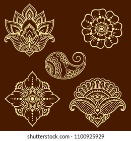 Set of Mehndi flower pattern for Henna drawing and tattoo. Decoration in ethnic oriental, Indian style.