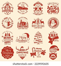 Set de Feliz Navidad y sello de Año Nuevo Feliz 2023, sticker Set de citas con copos de nieve, muñeco de nieve, santa claus, dulces, dulces, galletas. Diseño de tipografía vectorial vintage para Navidad, emblema de año nuevo.