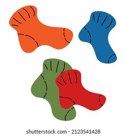 Set von mehrfarbigen warmen Socken in hellen und gedämpften Tönen. Isolieren. Lifestyle. Handgezeichnet.