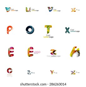 Conjunto de nuevas ideas del logotipo de la empresa universal, colección de iconos geométricos - letras alfabéticas, ondas giratorias y otras formas