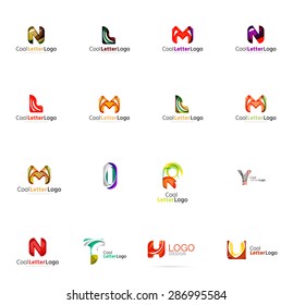 Conjunto de nuevas ideas del logotipo de la empresa universal, colección de iconos geométricos - letras alfabéticas, ondas giratorias y otras formas