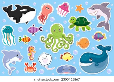 Conjunto de animales del océano. Dibujantes de la fauna marina. Criaturas marinas para niños chilenos. Tiburón sonriente, ballena y delfín. Tortuga, calamar, medusa, pulpo, cangrejo. Ilustración del vector