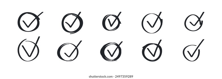 Conjunto de marcas de verificación negras dibujadas a mano delineadas en círculos aislados sobre fondo blanco. Iconos del vector en estilo plano de la tinta