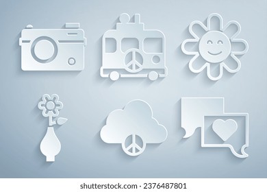 Fijar la nube de la Paz, Flor, en jarrón, Charla de burbujas de voz, furgoneta de camper hippie e icono de cámara fotográfica. Vector