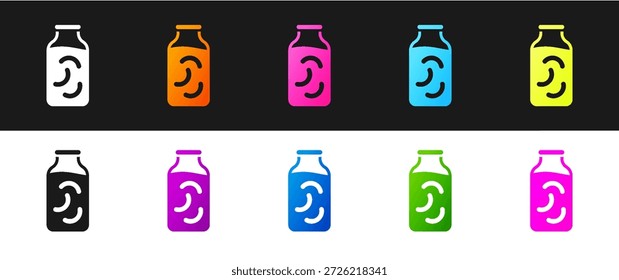 Conjunto Pepinos en vinagre en un icono de frasco aislado sobre fondo blanco y negro.  Vector
