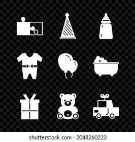 Set Stück Puzzle, Partyhut, Babyflasche, Geschenkbox, Teddybär Plüschspielzeug, Spielzeugauto, Kleidung und Ballons mit Bandsymbol. Vektorgrafik
