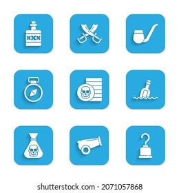 Fijar moneda pirata, cañón, gancho, botella con agua de mensaje, brújula, tubo de humo y bebida alcohólica Icono de ron. Vector