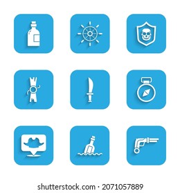 Fijar la espada pirata, botella con mensaje en agua, pistolas vintage, brújula, pirata de localización, decreto, pergamino, pergamino, calavera escudo y bebida alcohólica Icono de ron. Vector