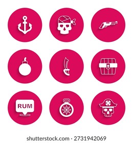 Espada pirata, brújula, capitán, cofre del tesoro antiguo, bebida alcohólica, ron, bomba lista para explotar, pistola Antiguas e ícono de ancla. Vector