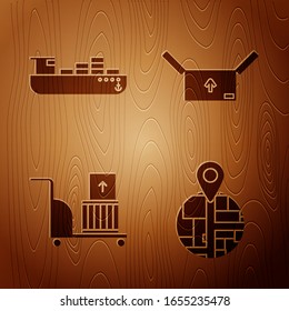Setzen Sie Platzhalter auf Kartenpapier in Perspektive , Frachtschiff mit Boxen-Lieferservice , Elektrischer Handwagen und Boxen und Pappkarton mit Verkehrszeichen auf Holzhintergrund. Vektorillustration