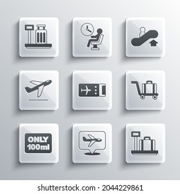 Set Plane, Scale mit Koffer, Trolley-Gepäck, Flugticket, Liquid-Cargo-on, Start und Eskalator-Symbol. Vektorgrafik