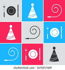 Set Plate, bifurcación y cuchillo , Fiesta de sombrero e ícono de bocina de fiesta de cumpleaños. Vector