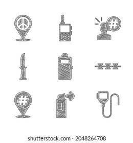 Ponga escudo de asalto policial, gas pimienta, walkie talkie, alambre de púas, protesta, cuchillo militar e ícono de la paz de ubicación. Vector