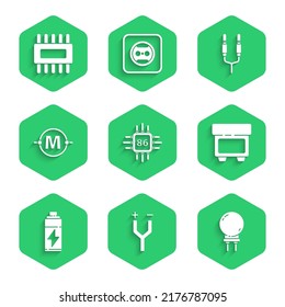 Ajuste el procesador con la CPU de los microcircuitos, el cable eléctrico, el diodo emisor de luz, el fusible, la batería, el esquema, la toma de audio y el icono. Vector