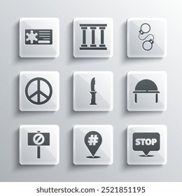 Set Protest, Militärhelm, Messer, Frieden, Polizeiabzeichen und Handschellen-Symbol. Vektorgrafik