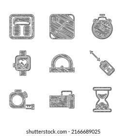 Set Protractor, Messgerät, Altes Stundenglas mit Sand, Laser Distanzmesser, Roulette Konstruktion, Smart watch, Stoppuhr und Bathroom Waage Icon. Vektorgrafik