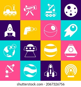 Set Radar, Space Kapsel, Comet fällt schnell, Mars Rover, Ray Pistole, Raketenschiff und Planet Symbol. Vektorgrafik