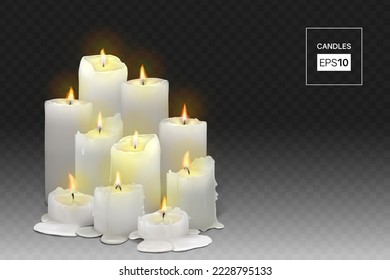 Conjunto de velas blancas ardientes y realistas sobre un fondo negro. velas 3d con cera derritiéndose, llama y halo de luz. Ilustración vectorial con gradientes de malla. EPS10.