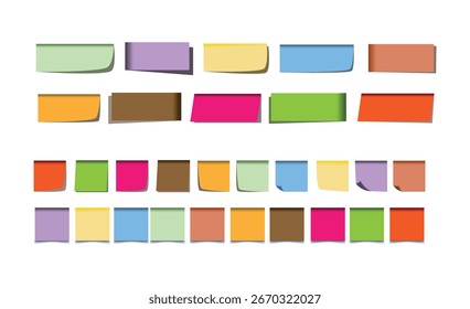 Satz von realistischen mehrfarbigen klebrigen Notizen und quadratischen Papier Aufkleber mit Schatten einzeln auf weißem Hintergrund.