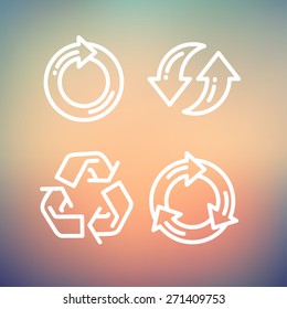 Juego de flechas de recicle línea delgada para la web y móvil, moderno diseño minimalista plano. Icono blanco vectorial en el fondo de malla gradiente.