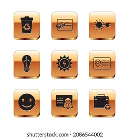Das Recycling-Papierkorb mit Recycling, Lächeln-Seite, Zertifikatsvorlage, Solarenergiefeld, Windkraftanlage, Stromstecker, Autobatterie und Finanzdokumentsymbol. Vektorgrafik