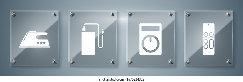 Ajuste mando a distancia, mando a distancia, banco de alimentación con cable de carga diferente y hierro eléctrico. Paneles de vidrio cuadrado. Vector