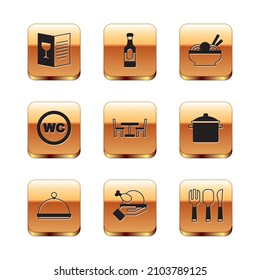 Restaurant Café-Menü, mit Tablett bedeckt, geröstete Truthahn oder Hühnchen, Holztisch Stuhl, Toilette, asiatische Nudeln in Schüssel, Gabel, Löffel und Messer und Weinflasche Ikone. Vektorgrafik