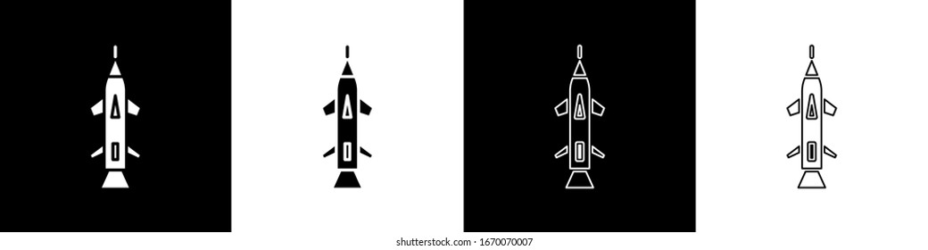 Ajuste el icono de Rocket aislado en fondo blanco y negro. Ilustración vectorial