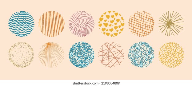 Conjunto de formas de doodle dibujadas a mano de color abstracto redondo. Lugares, gotas, curvas, líneas. Fondos en forma de círculo de puntos, líneas, salpicaduras, rayas y puntos.