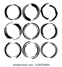 Set of round black frames. Empty circlular borders. Vector illustration. 