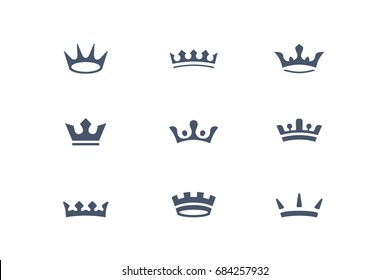 Conjunto de coronas reales, iconos y logos. Logotipo de lujo aislado para marca, etiqueta, hotel, diseño gráfico. Logotipo de colección de coronas para personas reales, rey, reina, princesa. Ilustración vectorial