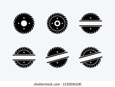 Set of saw blades, saw blades