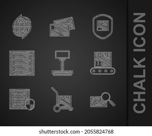 Set Scale, Handwagen und Boxen, Umschlag mit Lupe, Gürtelkarton, Lieferschnürschutzschild, Holz und Weltweite Ikone. Vektorgrafik