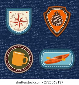 Conjunto de distintivo Scout com bússola, caneca de acampamento, pinho cone, barco caiaque com remo. Vetor. Patch de mérito, adesivo para acampar ao ar livre e atividades acadêmicas