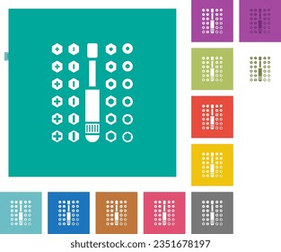 Juego de destornilladores bits de iconos planos multicolor en fondos cuadrados simples. Se incluyeron variaciones de iconos blancos y oscuros para efectos de movimiento o activos.