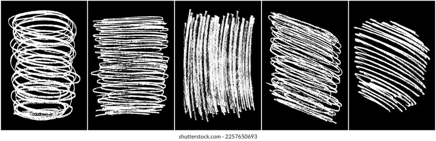 Satz von handgezeichnet in Kreide auf schwarzem Hintergrund. Weiße Textur. Monochrome Färbeelemente. Aufgerissene Wirkung. Digitales Bild. Vektorgrafik, Eps10.